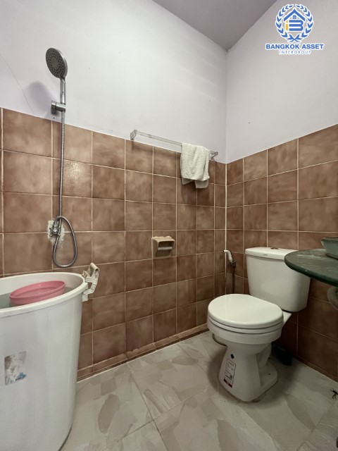 *****ทาวน์เฮ้าส์มือสองย่านนนทบุรี ม.บัวทอง1 บางใหญ่-เซ็นทรัลเวสเกต หลังมุม! เนื้อที่ 35 ตร.ว. ฟังก์ชัน 2 ห้องนอน 2 ห้องน้ำ 2 ที่จอดรถ แถมฟรี! 2 เครื่องปรับอากาศ, 1 เครื่องทำน้ำอุ่น บนทำเลเยี่ยม เชื่อมต่อถ.กาญจนาภิเษก, ถ.รัตนาธิเบศร์ ใกล้รถไฟฟ้าสายสีม่วง "สถานีคลองบางไผ่" และทางด่วน